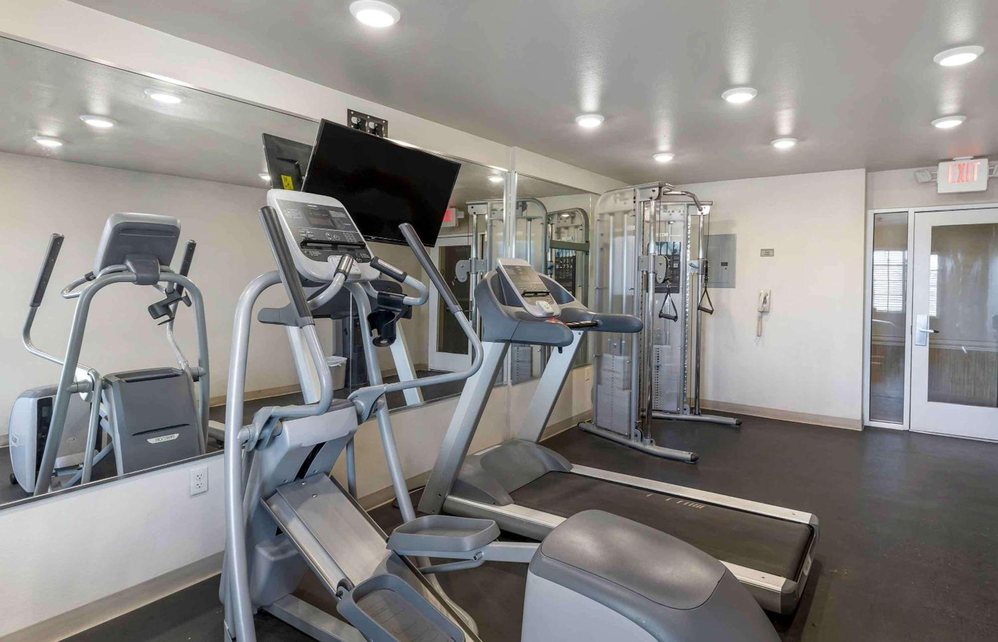 Extended Stay America Suites - Denver - Airport Aurora Bagian luar foto