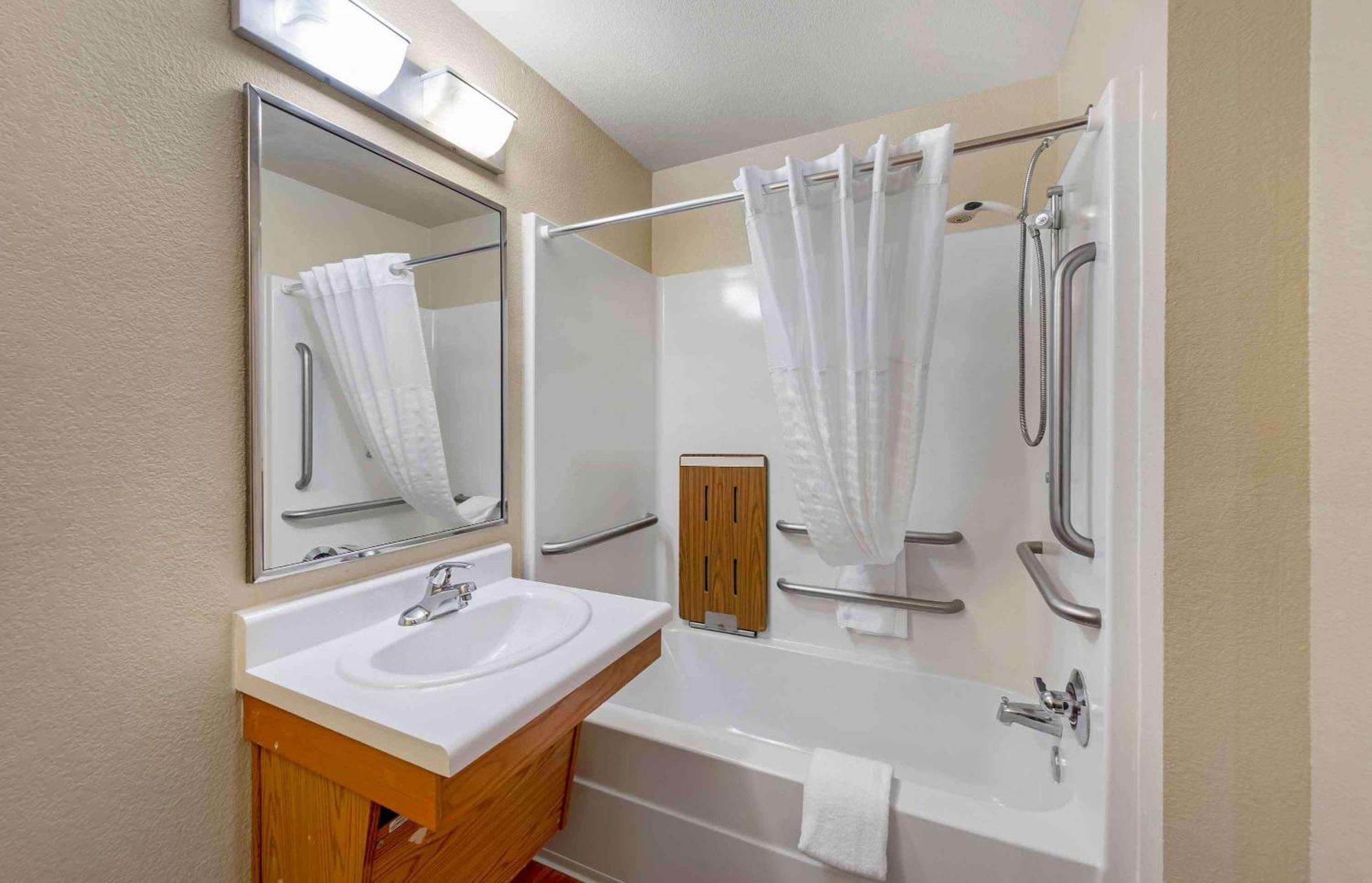 Extended Stay America Suites - Denver - Airport Aurora Bagian luar foto