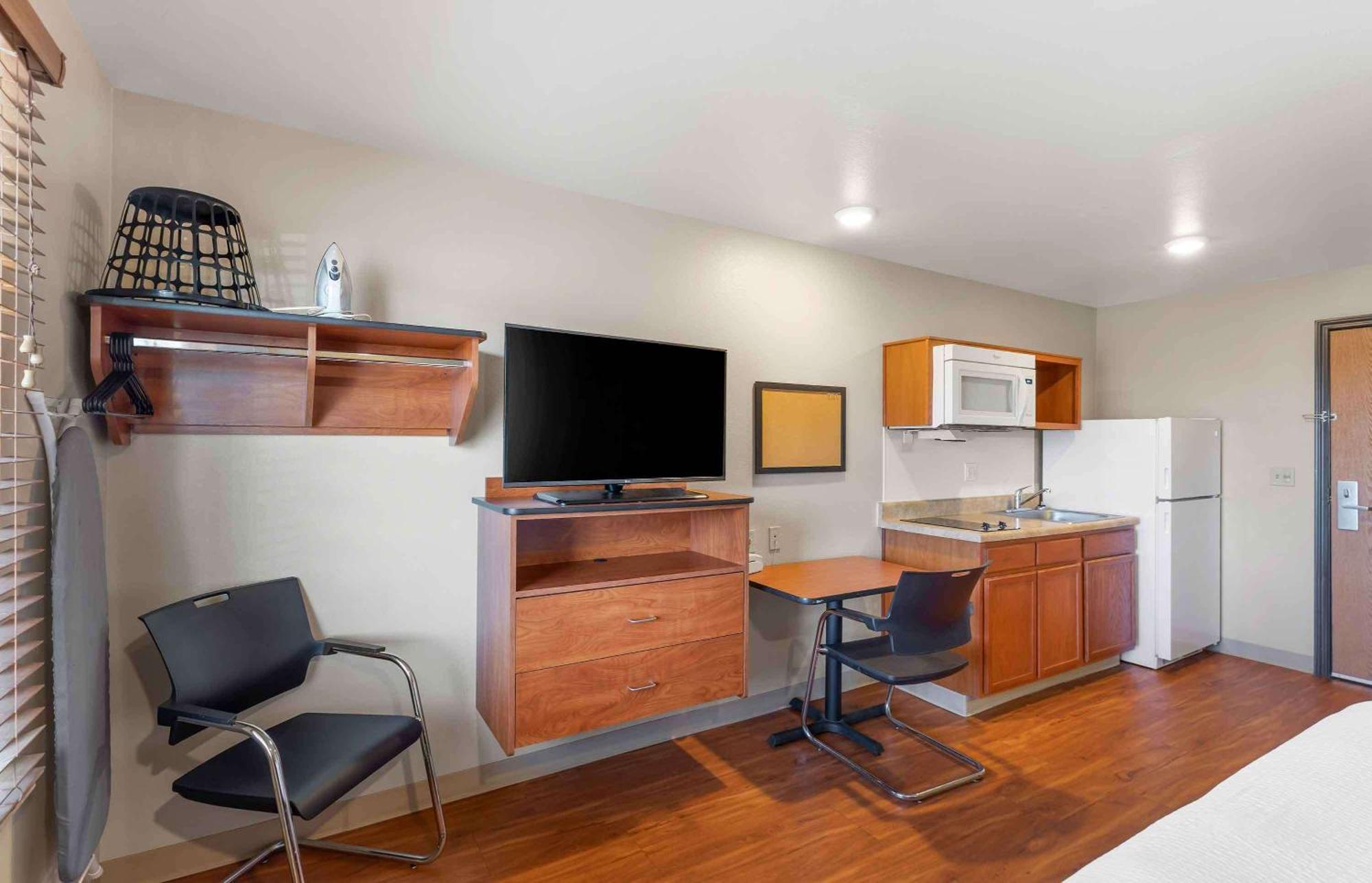 Extended Stay America Suites - Denver - Airport Aurora Bagian luar foto